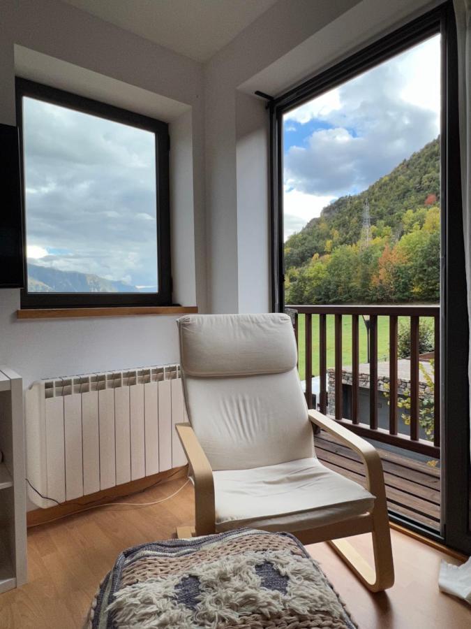 Apartament La Gisca - L'Amfitriona Valencia D'Aneu Eksteriør billede